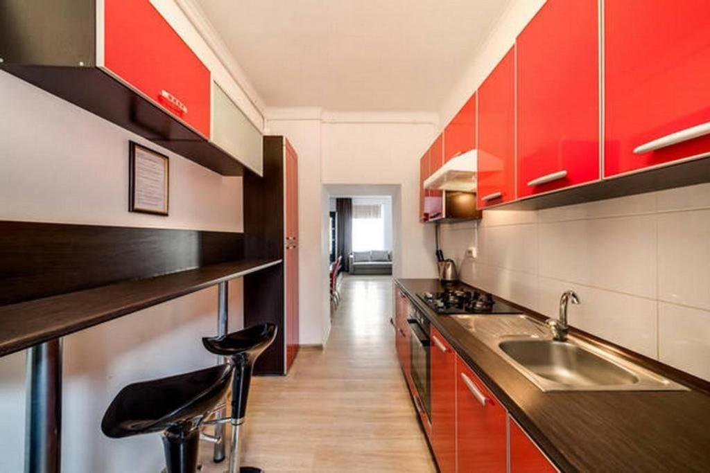 Apartment In The Center Of "Opera" Lviv Buitenkant foto