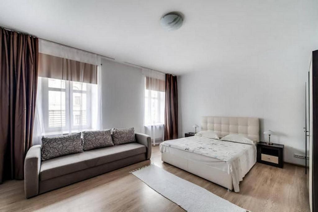 Apartment In The Center Of "Opera" Lviv Buitenkant foto